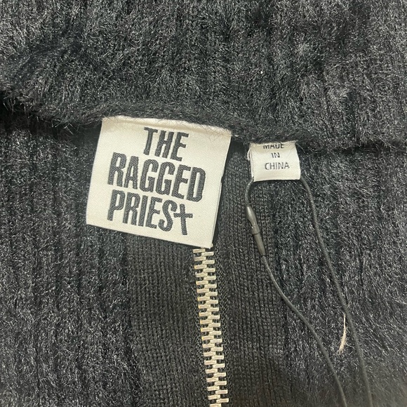 THE RAGGED PRIEST Bug Fuzzy Eyelash Ribbed Knit Halter Crop Top Zip Up Black S - Picture 10 of 12